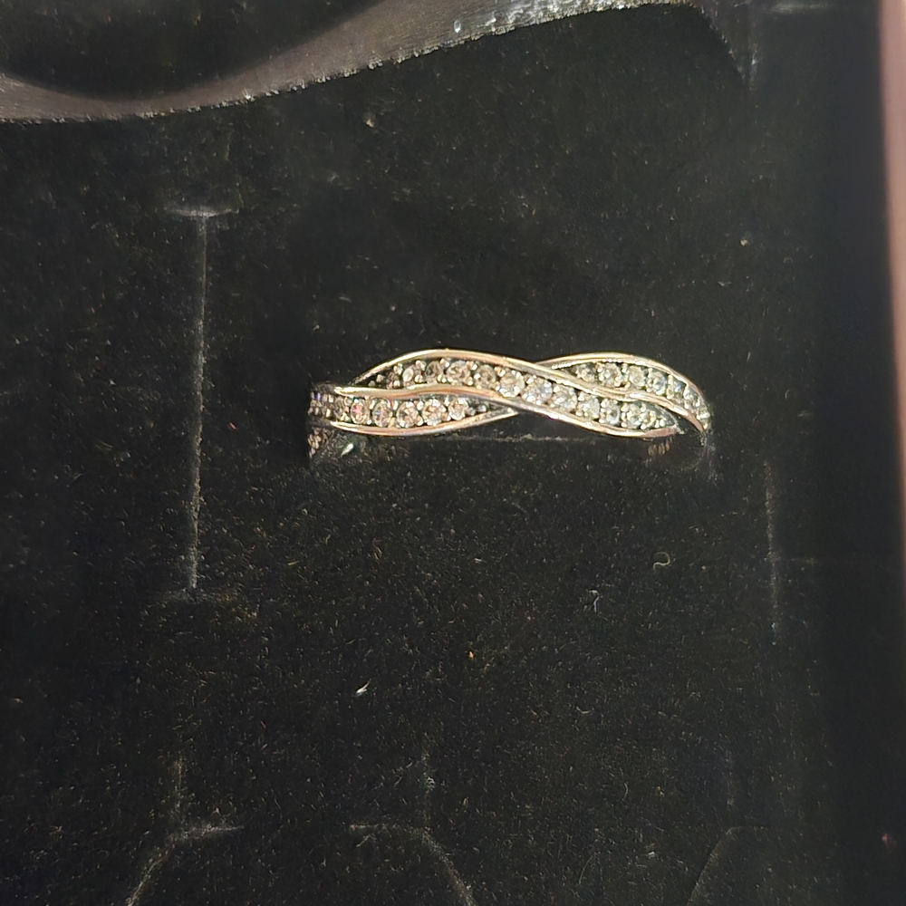 Pandora Sliver Sparkling Twisted Ring